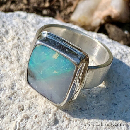Liframy – Picture Boulder Opal Ring  size 8